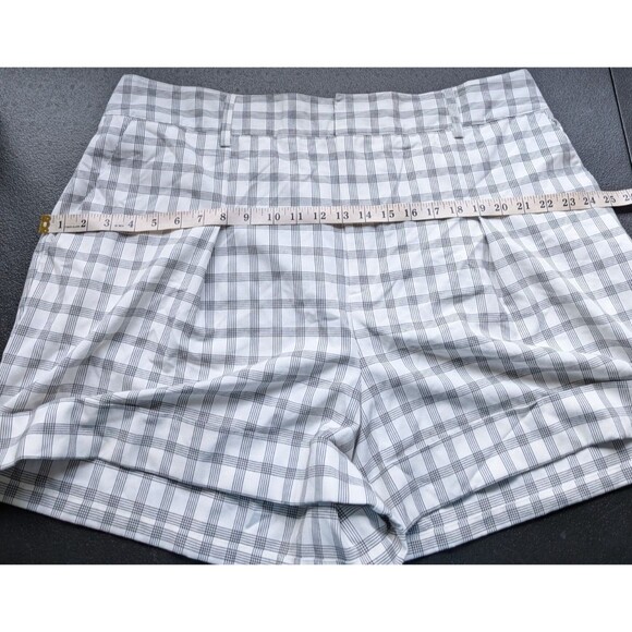 Danielle Bernstein Women's Short Plaid Cuffed Pleated Elastic Back High Rise 20W - Picture 5 of 11